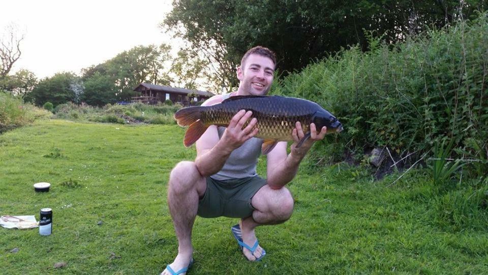 Вілла Marsh Water Ponds Fishery Kidwelly Екстер'єр фото